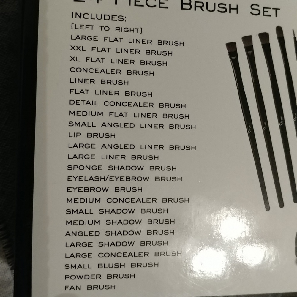 24 pc make up brush set with protective bag